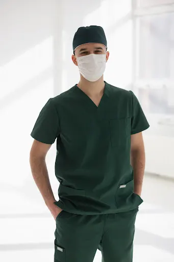 lek. Norbert Szram, spec. chirurgii onkologicznej